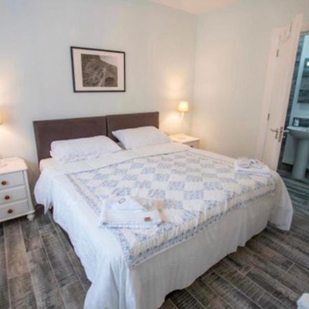 Josies Place At Waters Edge Self Catering Apartment Glenarm Extérieur photo