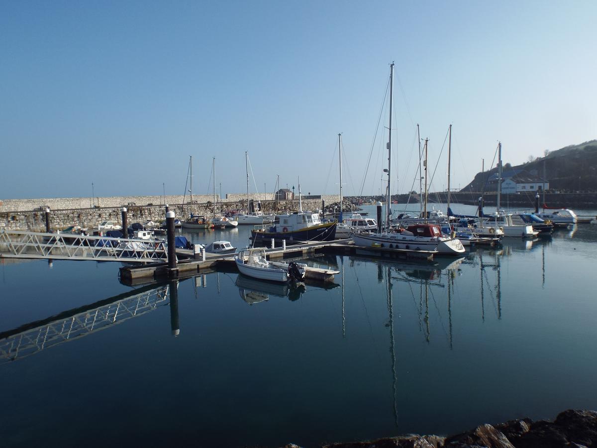 Josies Place At Waters Edge Self Catering Apartment Glenarm Extérieur photo